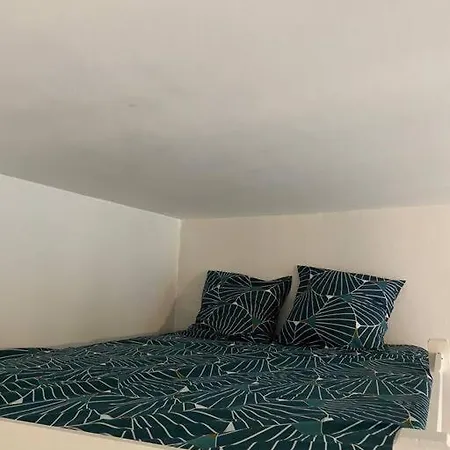 Le Vieux Prox V.ville Et Chu Apartment