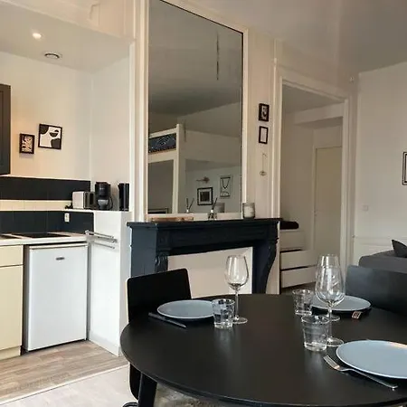 Le Vieux Prox V.ville Et Chu Apartment *